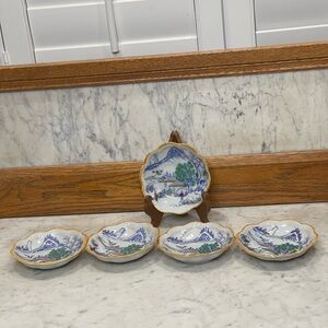 Set of 4 Vintage Japanese Clover Leaf Plates